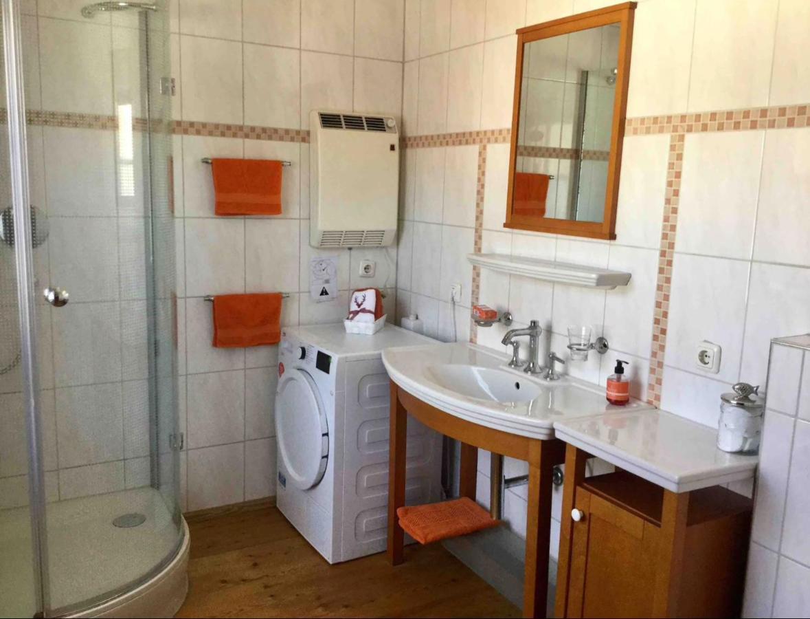 Cosy Apartment Bad Ischl In Quiet Residential Area - Newly Renovated Exterior photo