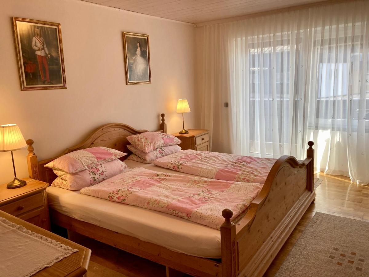 Cosy Apartment Bad Ischl In Quiet Residential Area - Newly Renovated Exterior photo